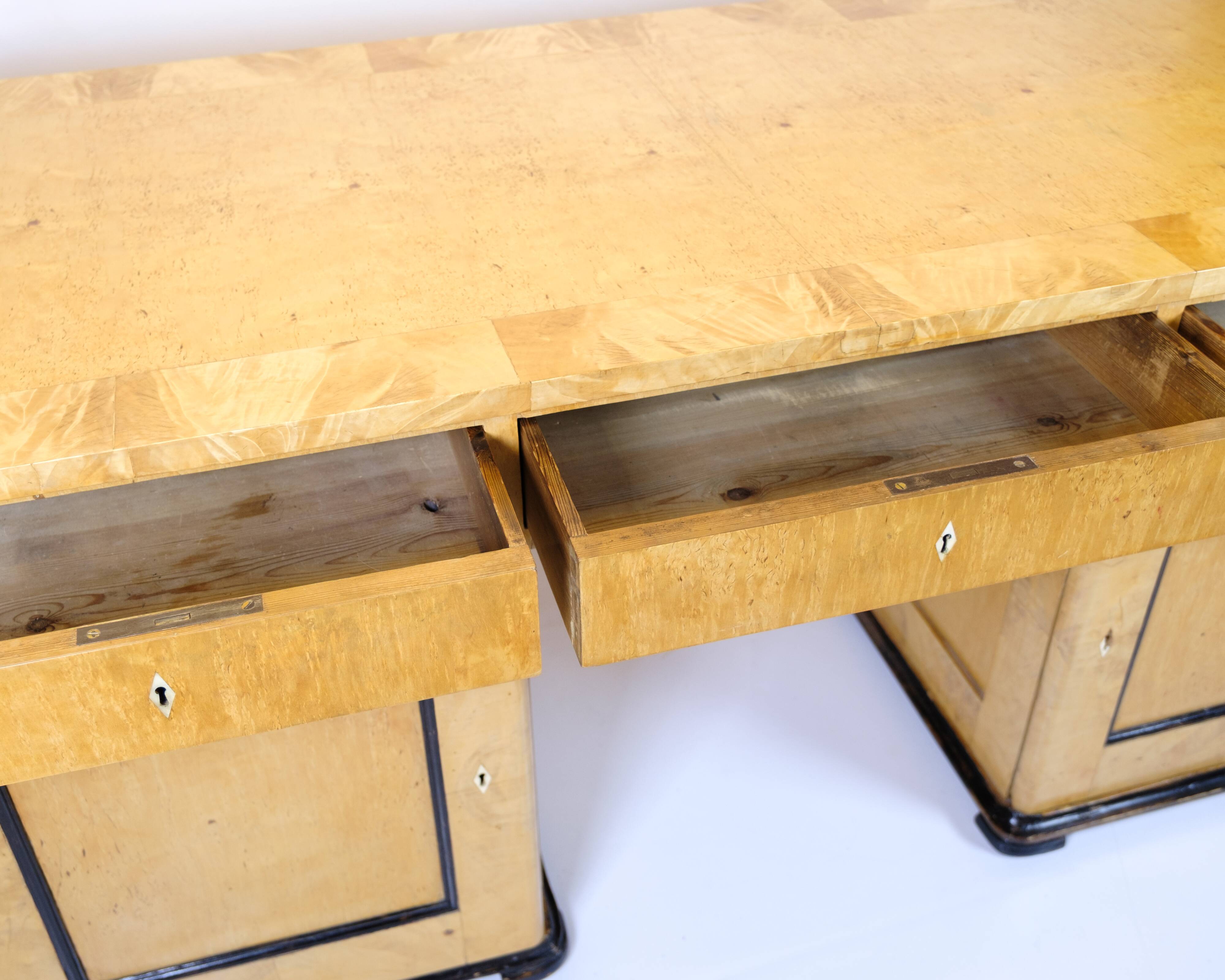 Bureau ancien – bois de bouleau et marqueterie – années 1840