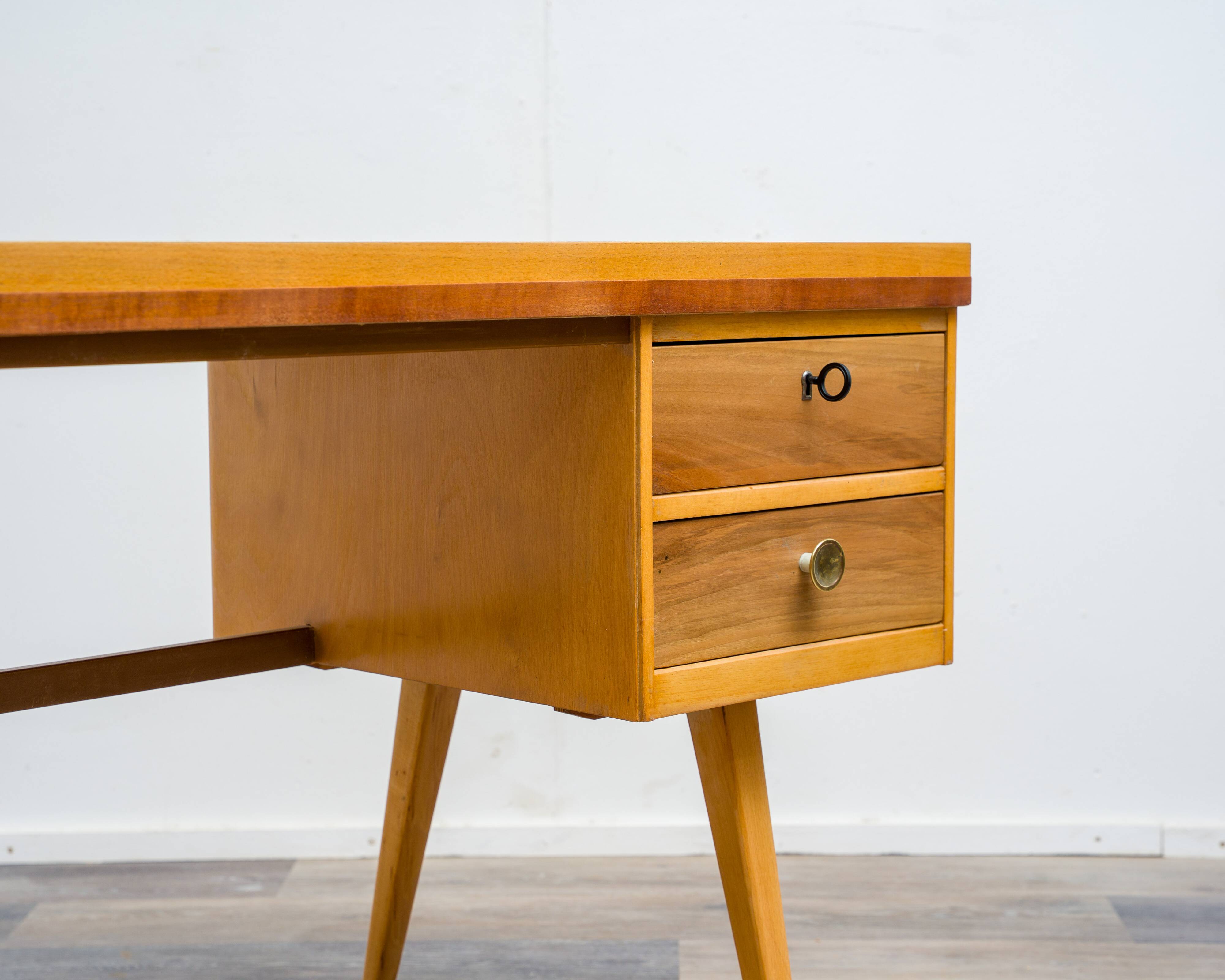 1950s desk, beech/resopal. Manufacturer: Ekawerk