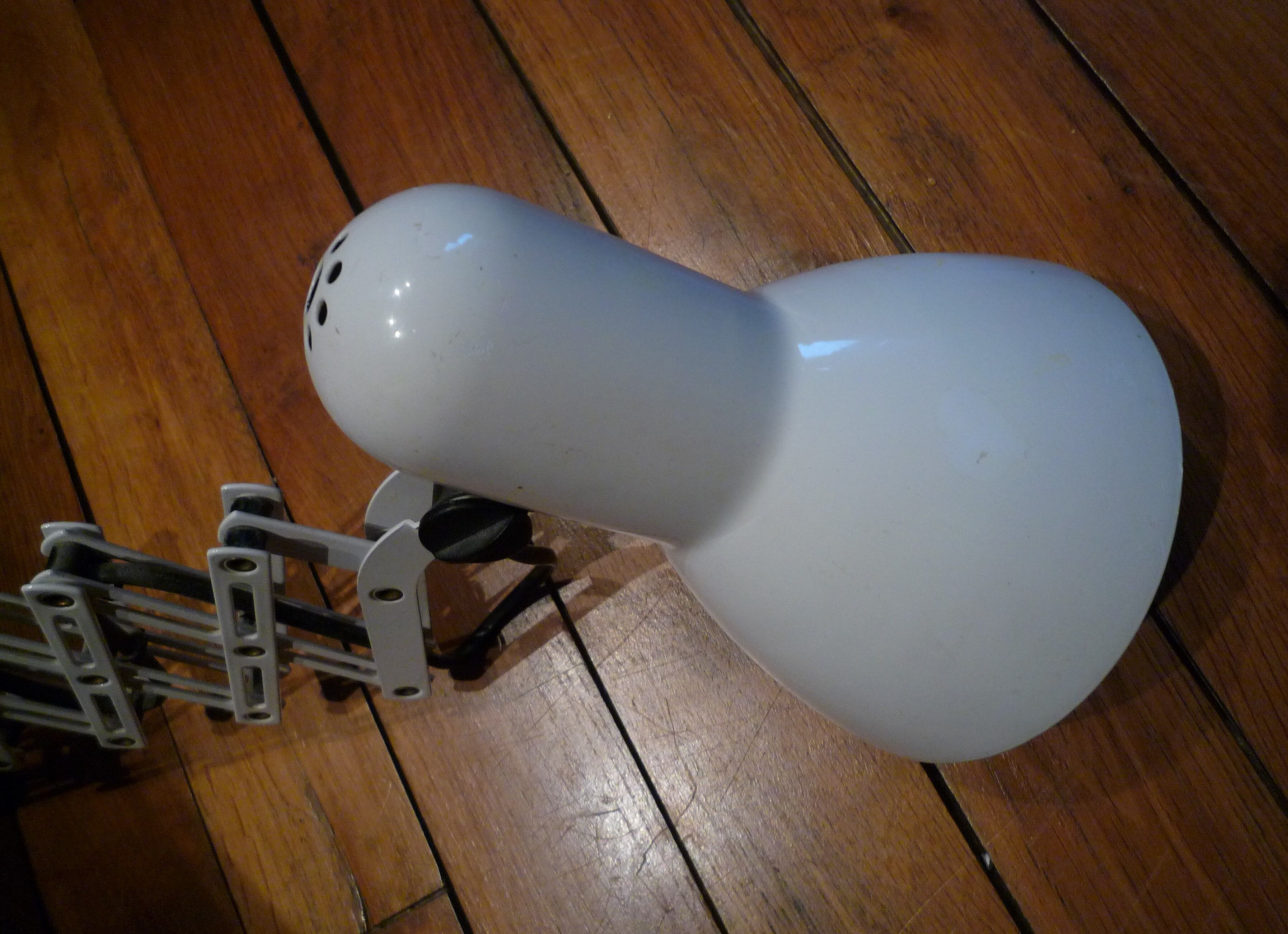 Accordion wall lamp, white lacquered metal