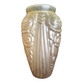 Art Deco vase in frosted molded and pressed glass, champagne yellow color