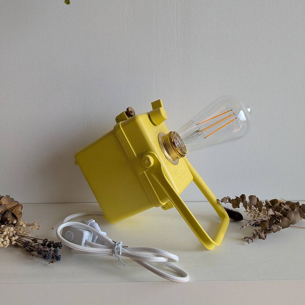 Vintage table lamp Wonder Tifon yellow