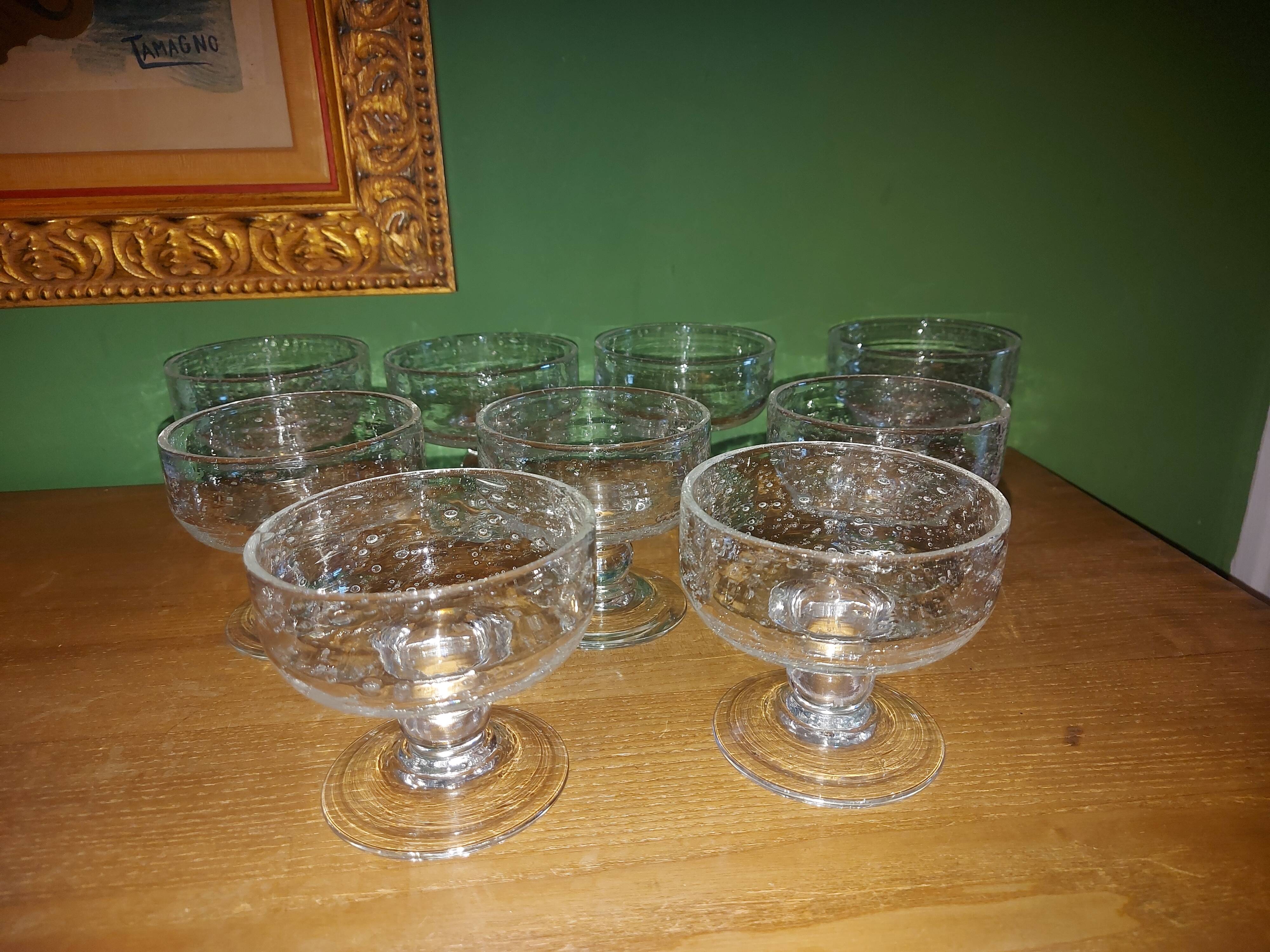 9 coupes en verre soufflé