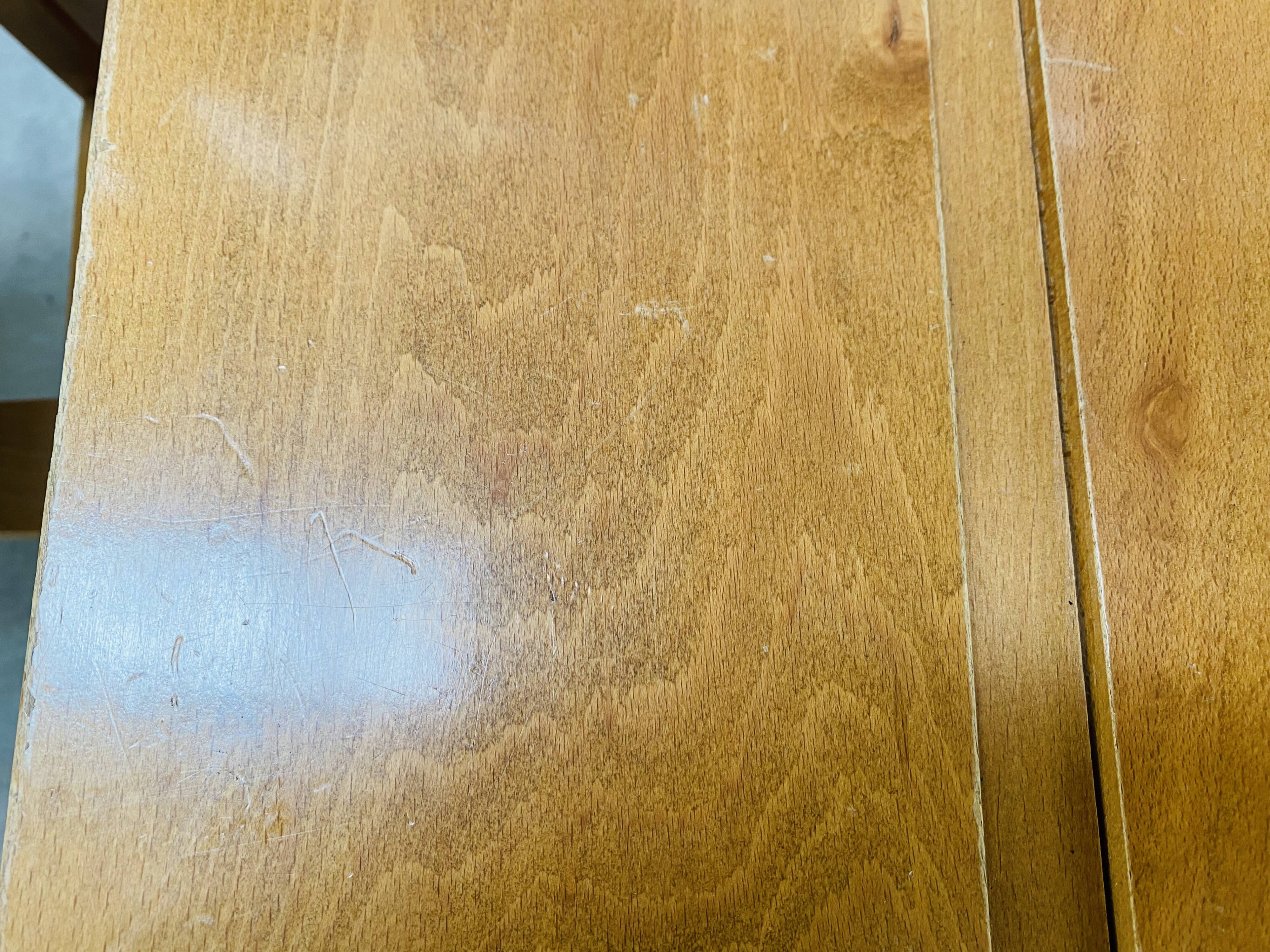 3 homemade chairs Regain selection Perriand for Les Arcs 1600