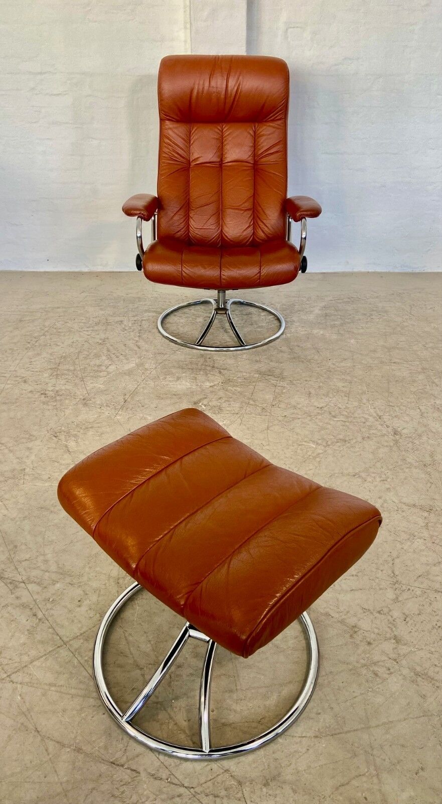Vintage retro Ekornes Stressless reclining lounge chair & stool 1960s