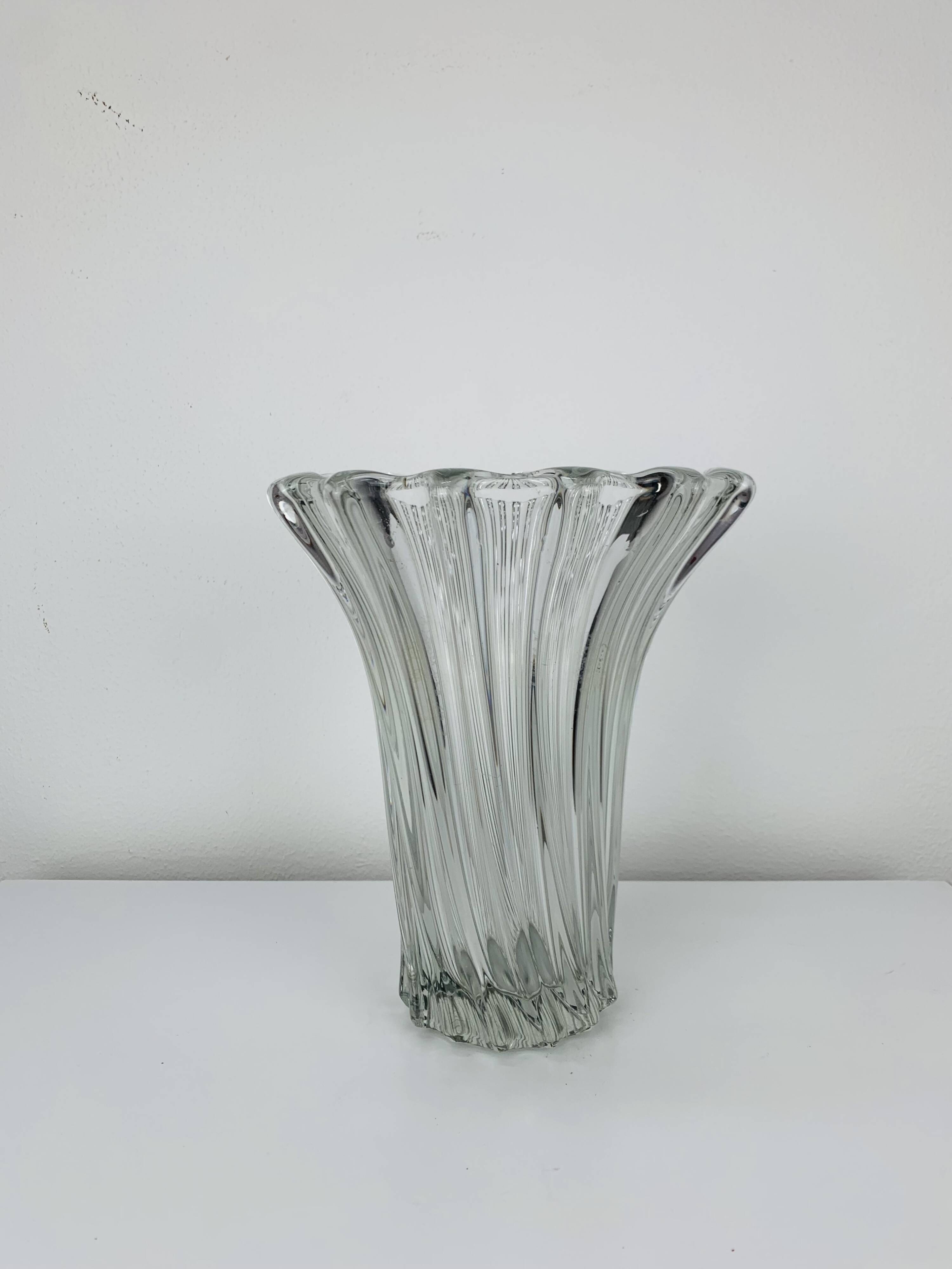 Art Deco vase by Pierre d'Avesn, glass