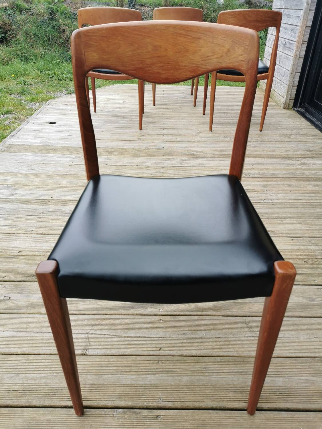 Lot de 5 chaises style Niels Otto Moller