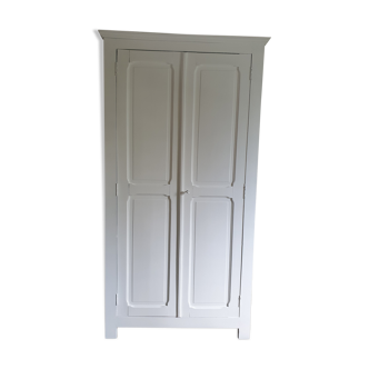 White Parisian wardrobe in solid wood