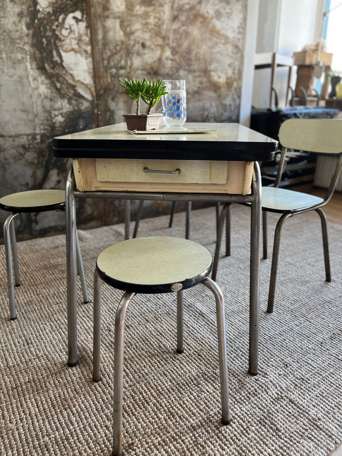 Formica and chrome extension table 2 stools 2 chairs