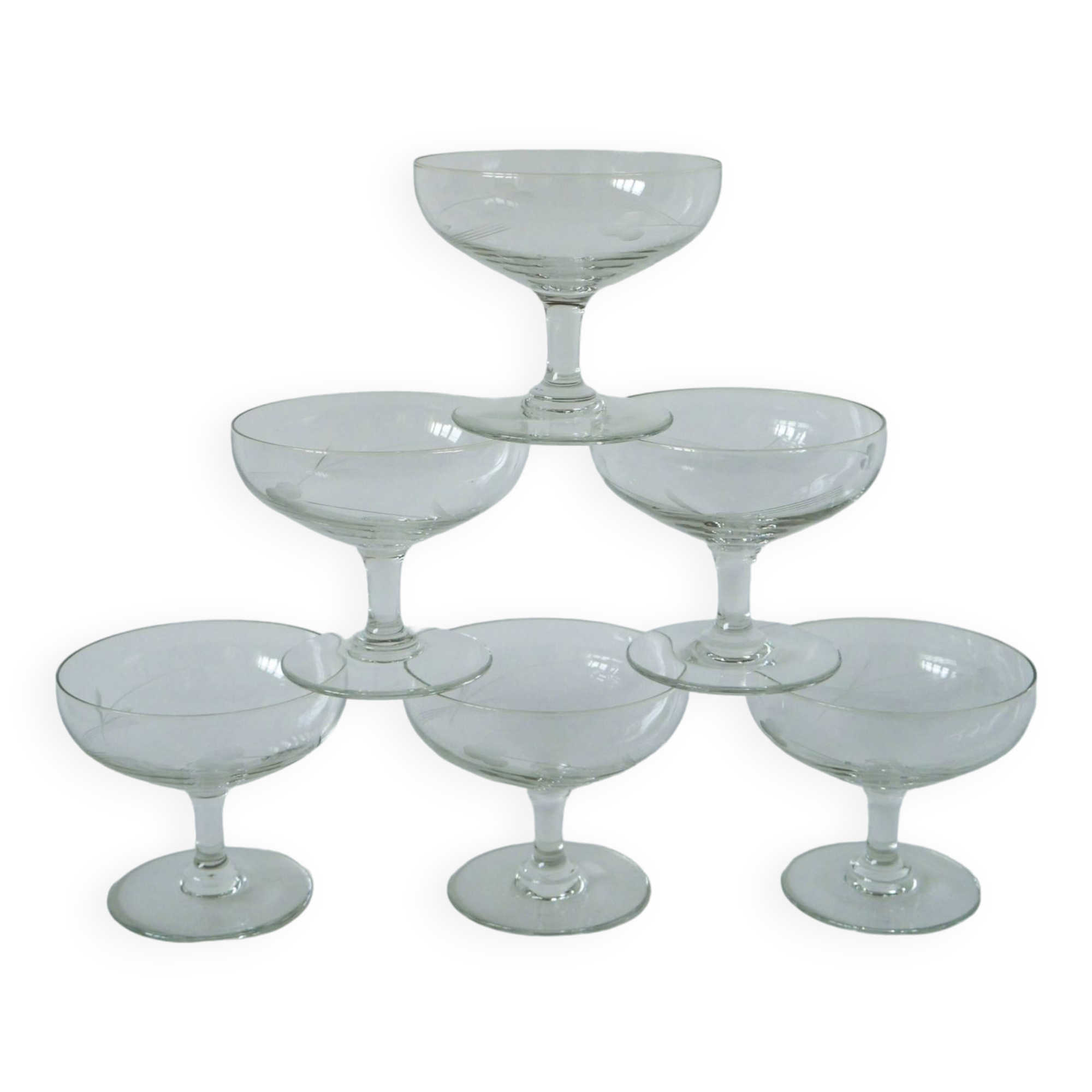 set of 6 engraved crystal champagne glasses 1950 8 X 9.5 cm