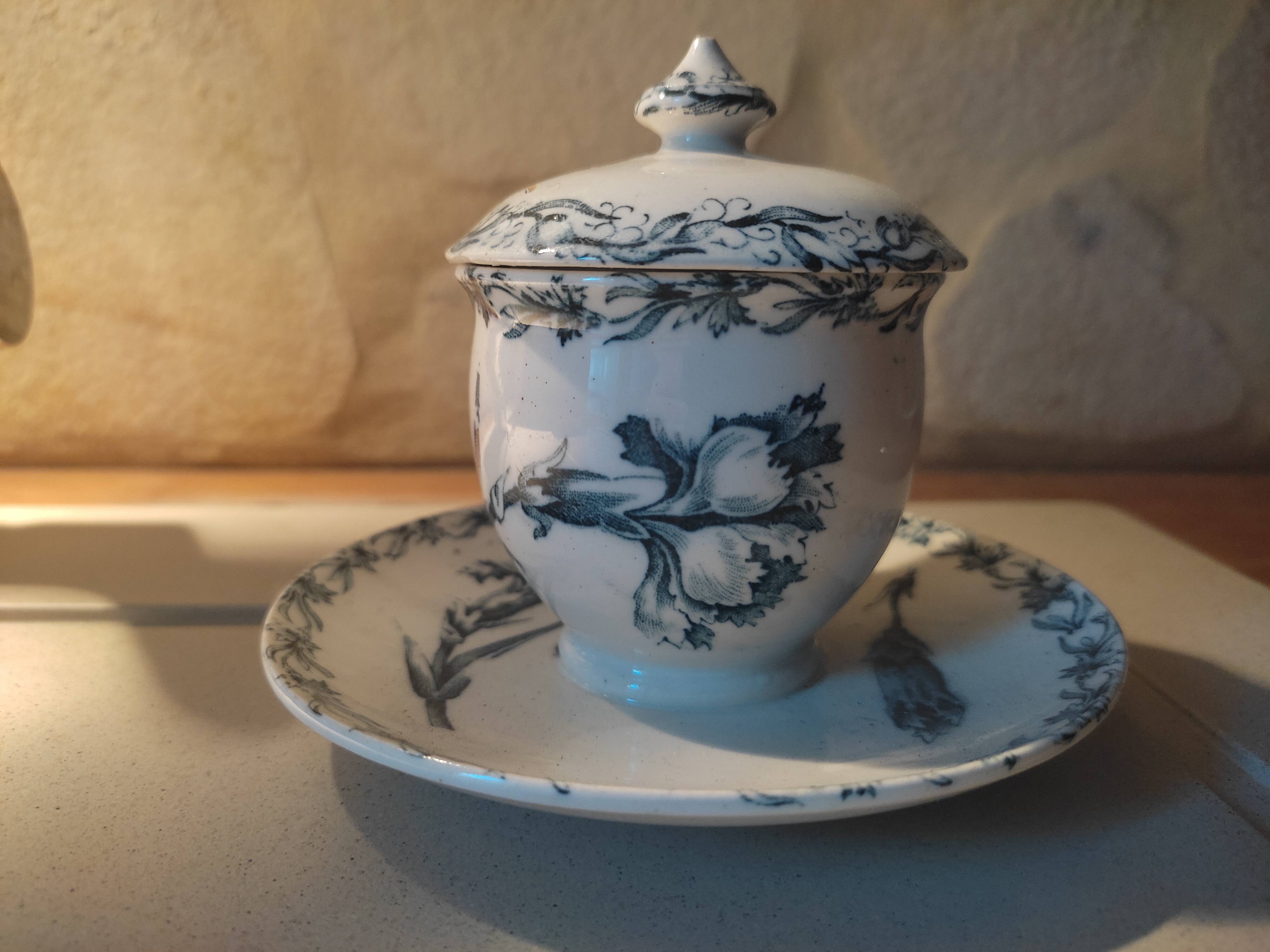 Earthenware mustard tree by Lunéville