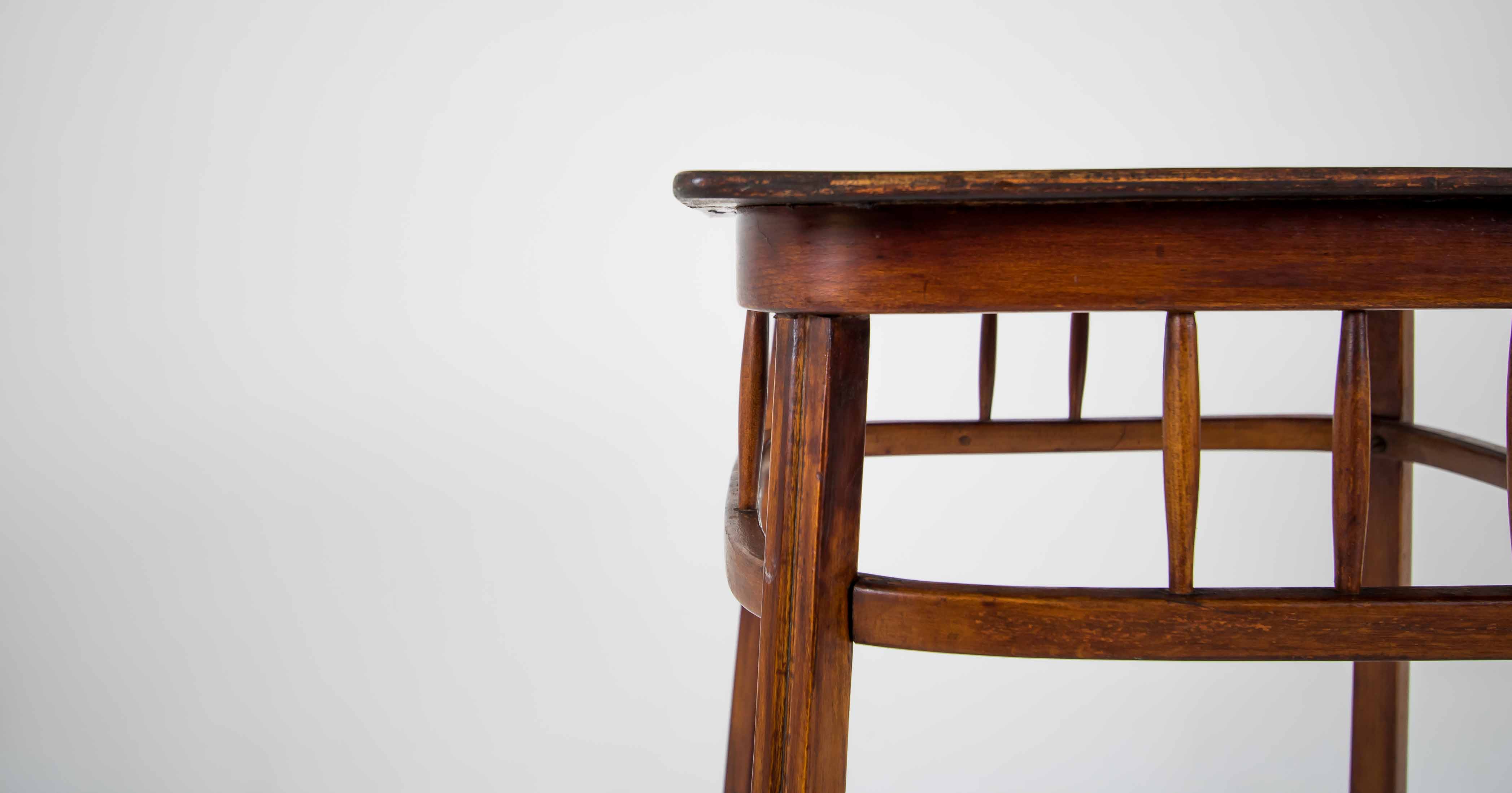 Table d’appoint par Gustav Siegel