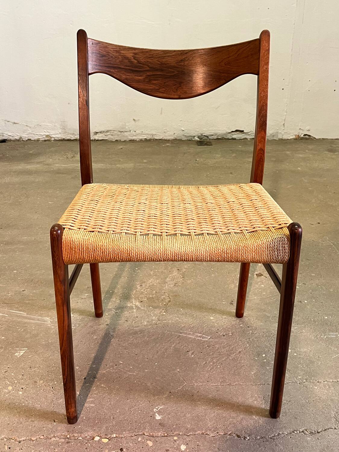 6 Scandinavian chairs in rope