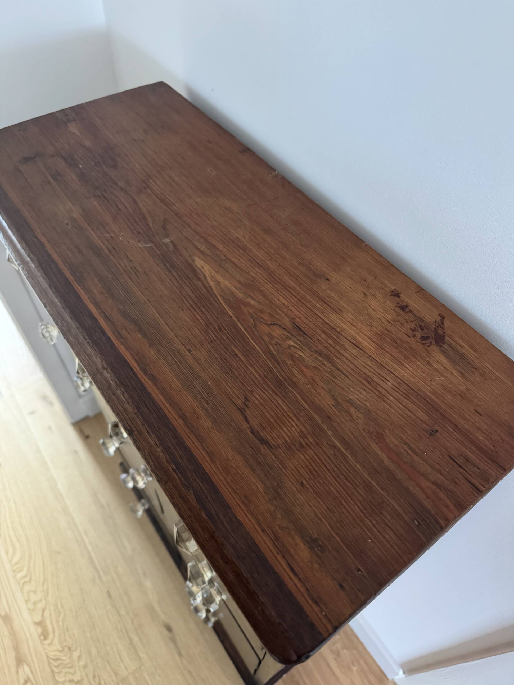 Apothecary drawer unit