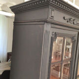 Black display bookcase