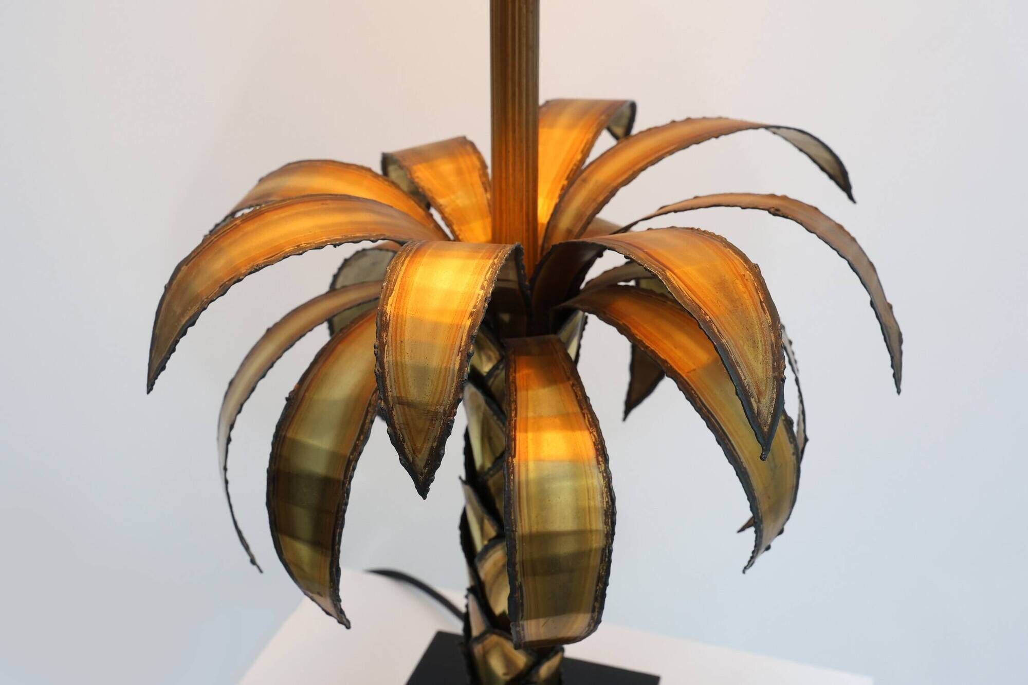 Hollywood Regency brass palm tree table lamp with black shade, France, 1970