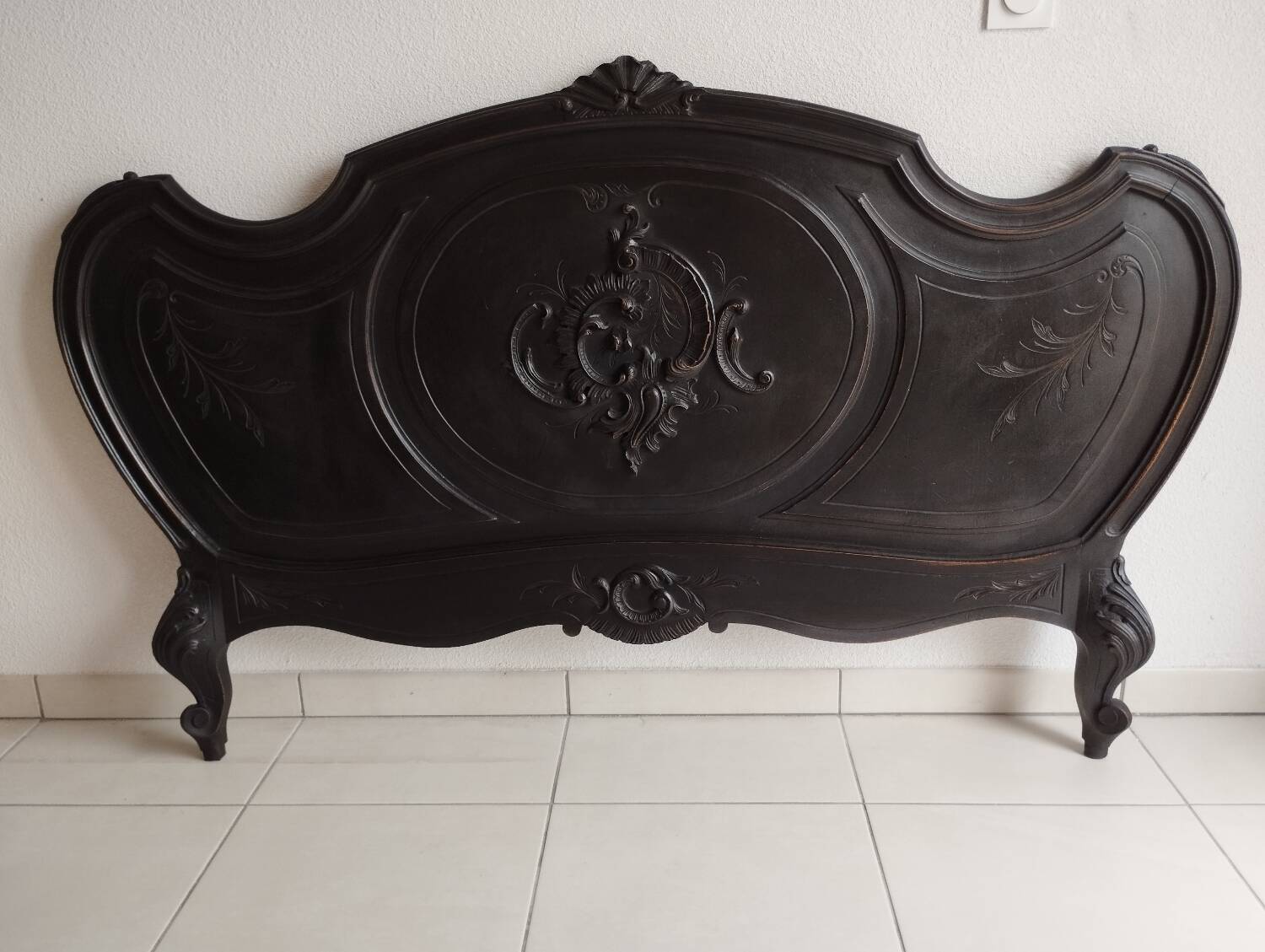 Rocaille Louis XV style headboard, black patina