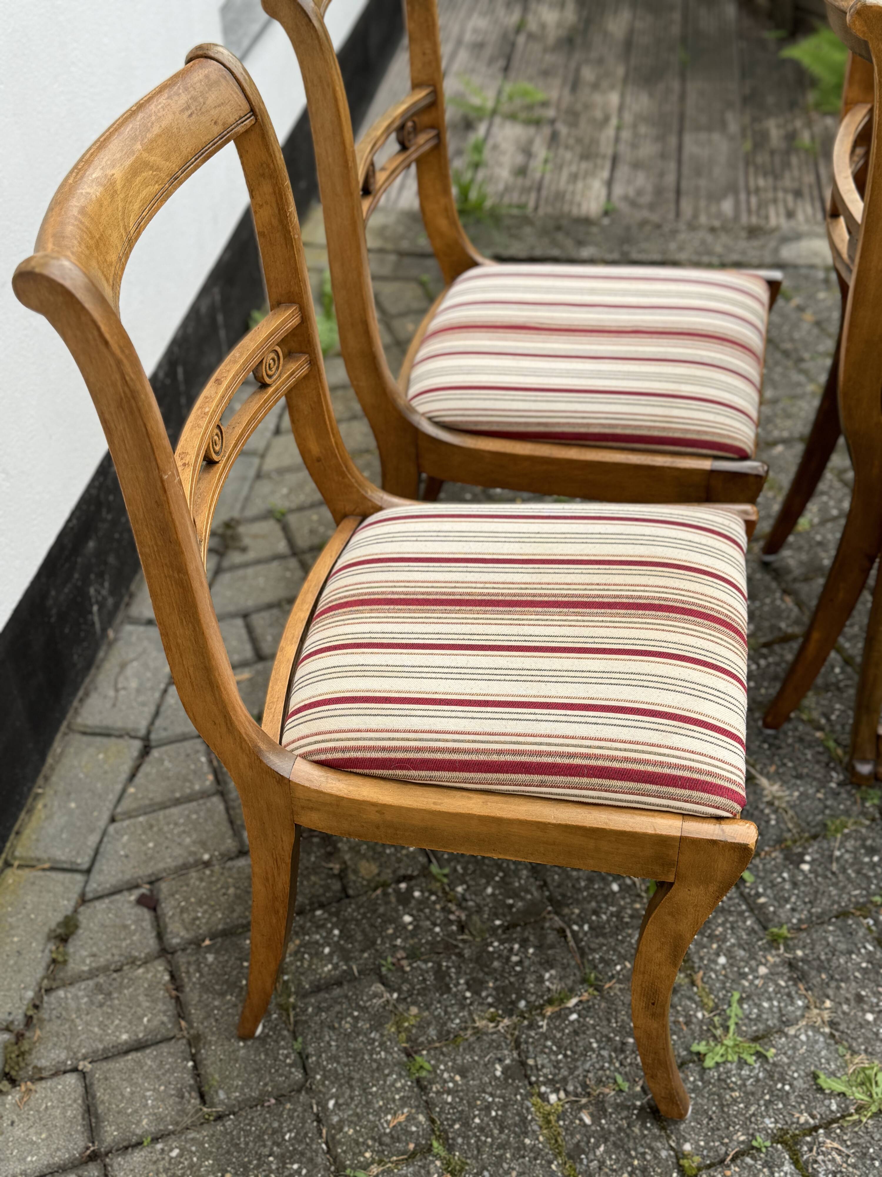 Set of 4 vintage mahogany dining chairs