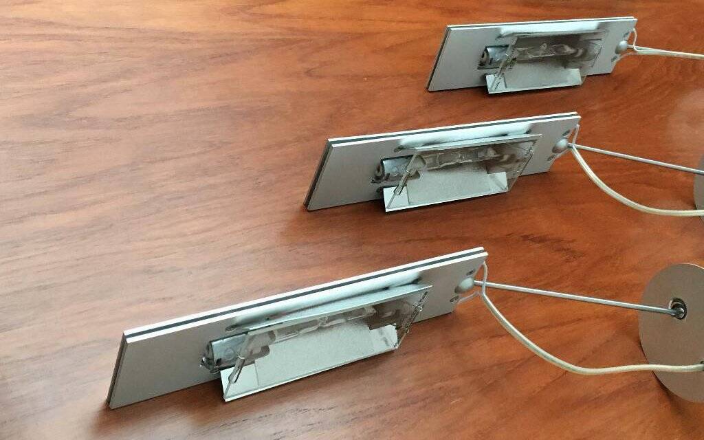 German postmodern wall lamps Wandering Finger by Ingo Maurer for M Design, 1990s, set of 3