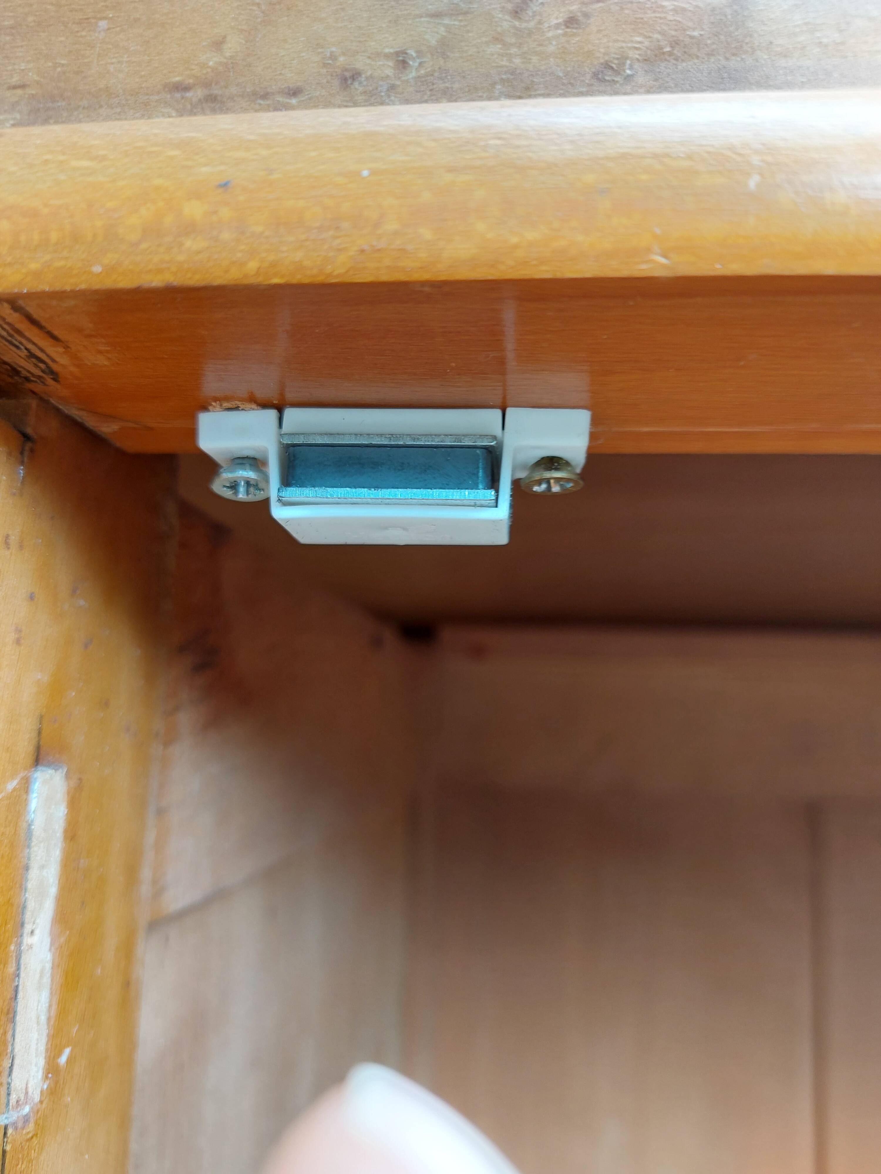 triple function wardrobe, hanging rail