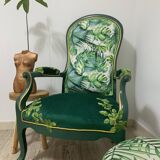 Louis XV armchair in embroidered velvet and jungle, renovated.