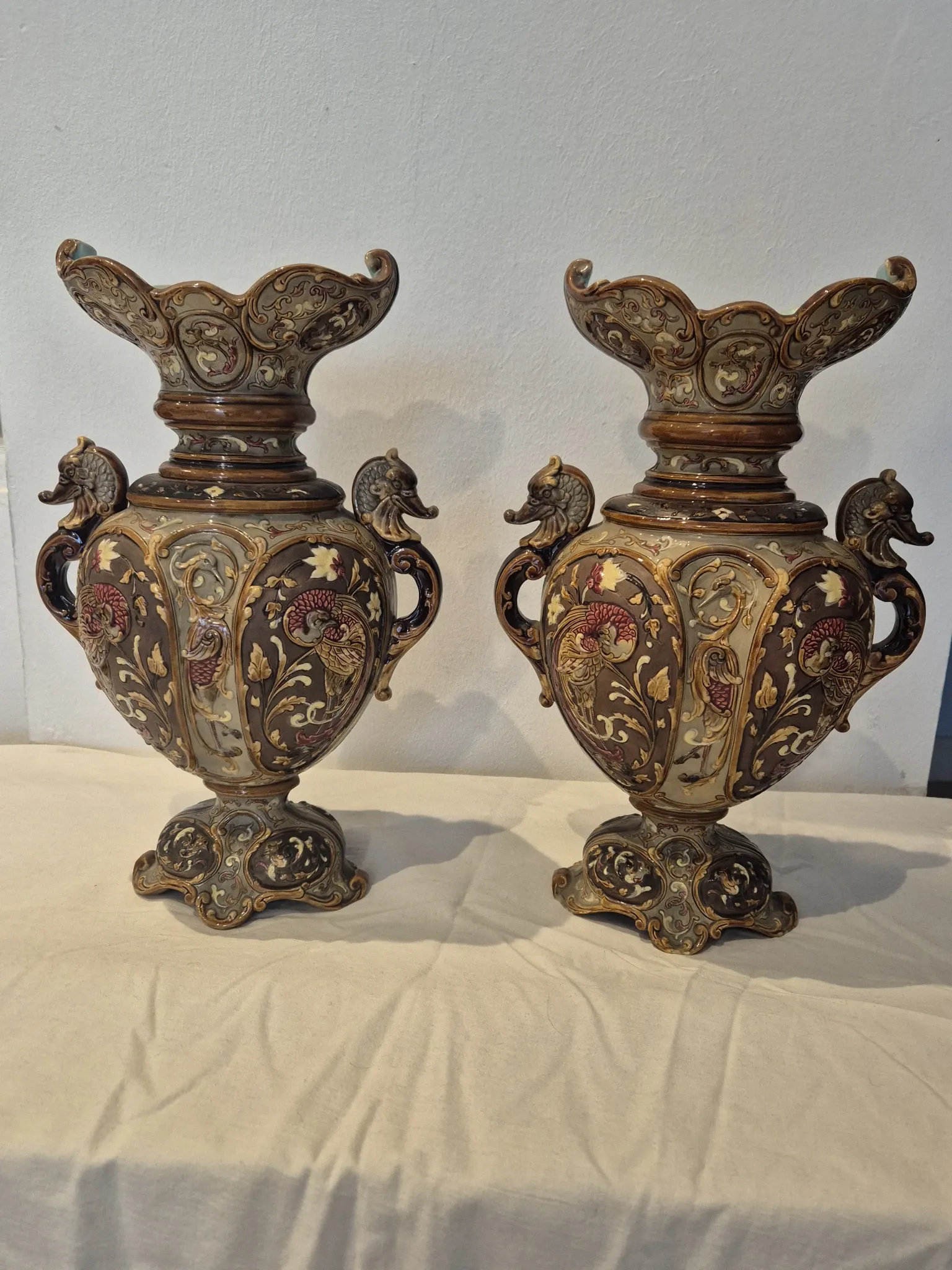 Pair of major vases in majolica - Wilhelm Schiller & Son