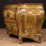 Grande commode vénitienne laquée et dorée du XXe siècle