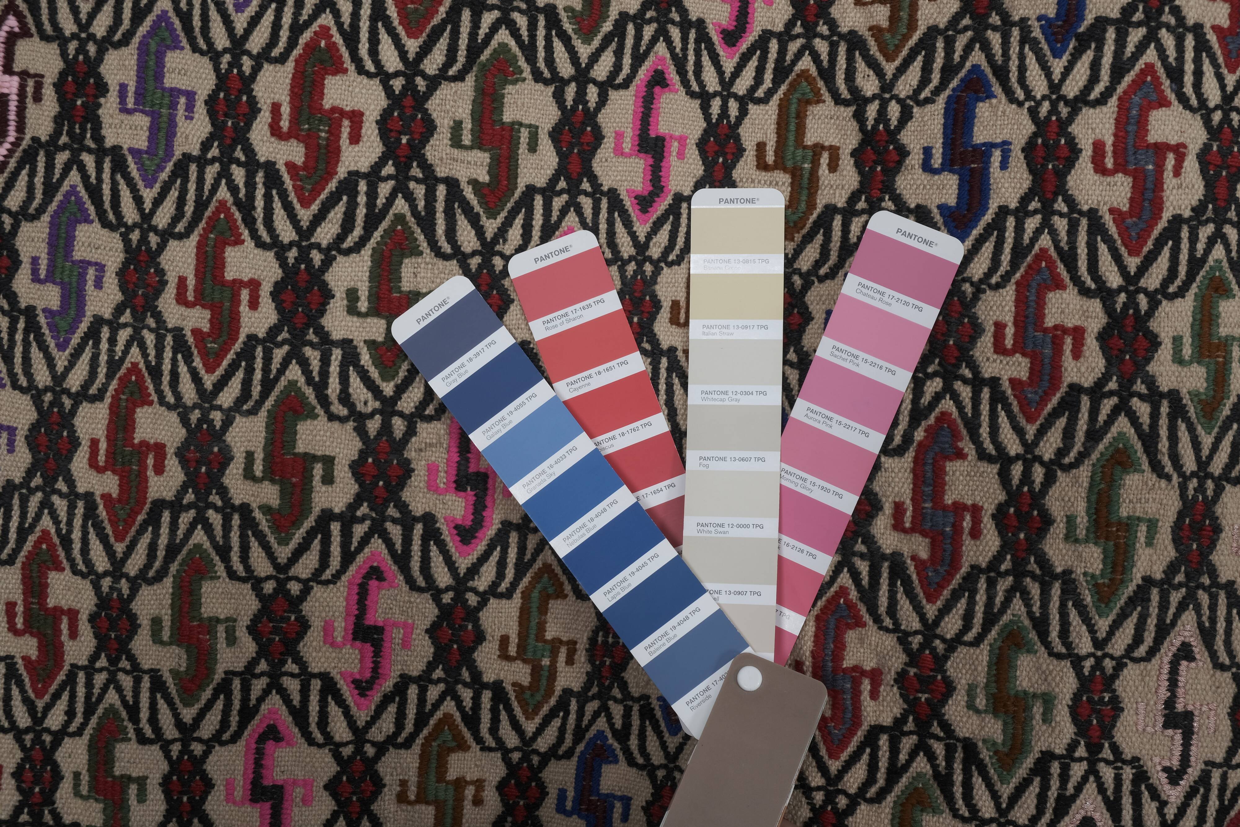 Masterwork Hand-Woven Rug Braided Kilim - Tribal Designer Carpet 3'9" X 5'