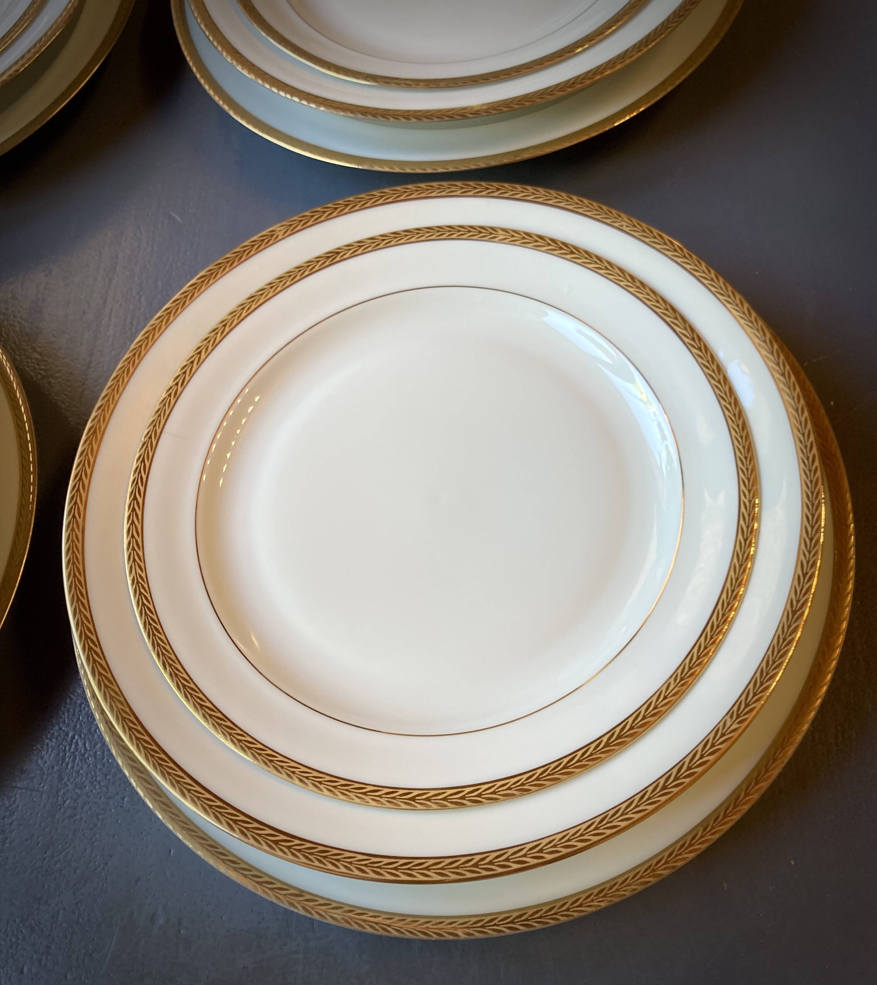 Limoges Porcelain Maison Ternet 12 pieces