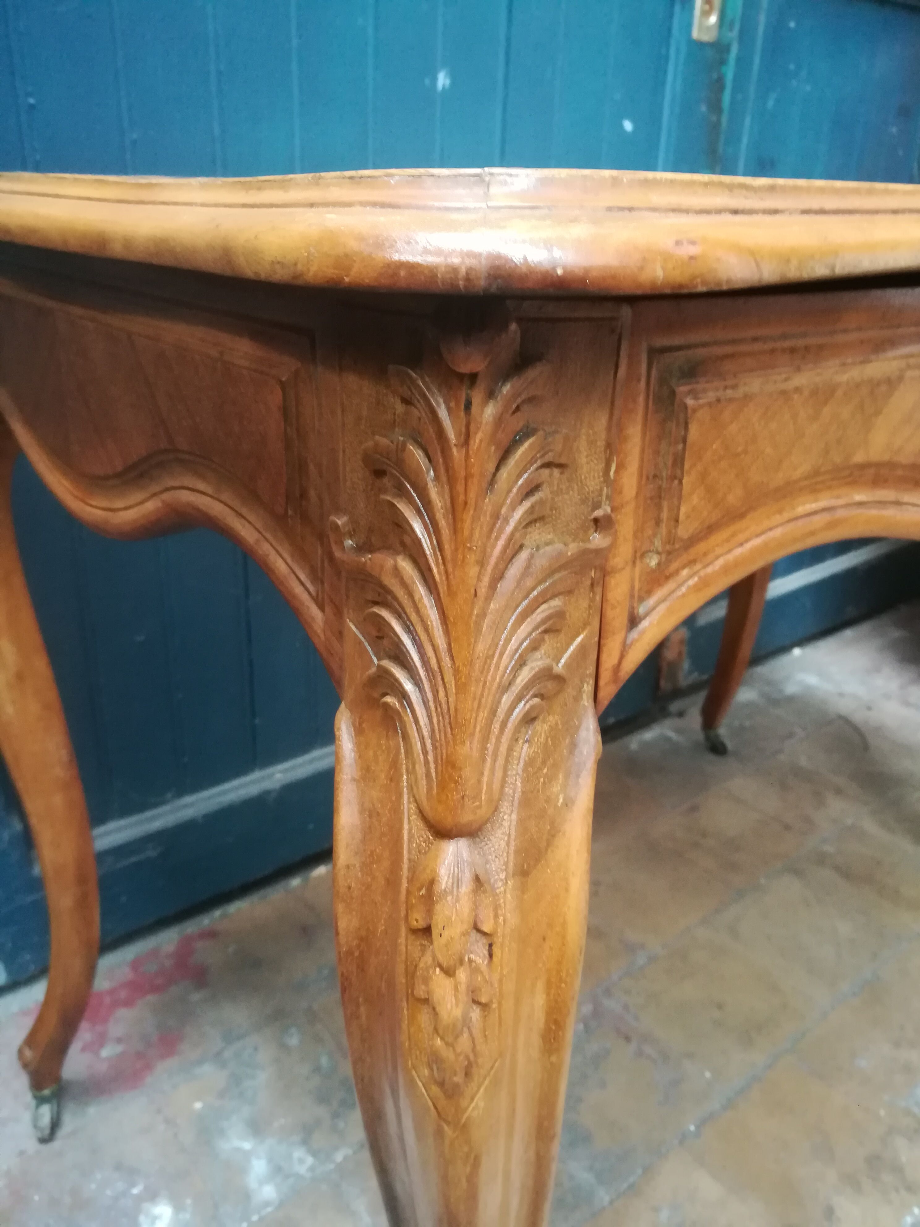 Louis XV style flat desk in walnut and leather