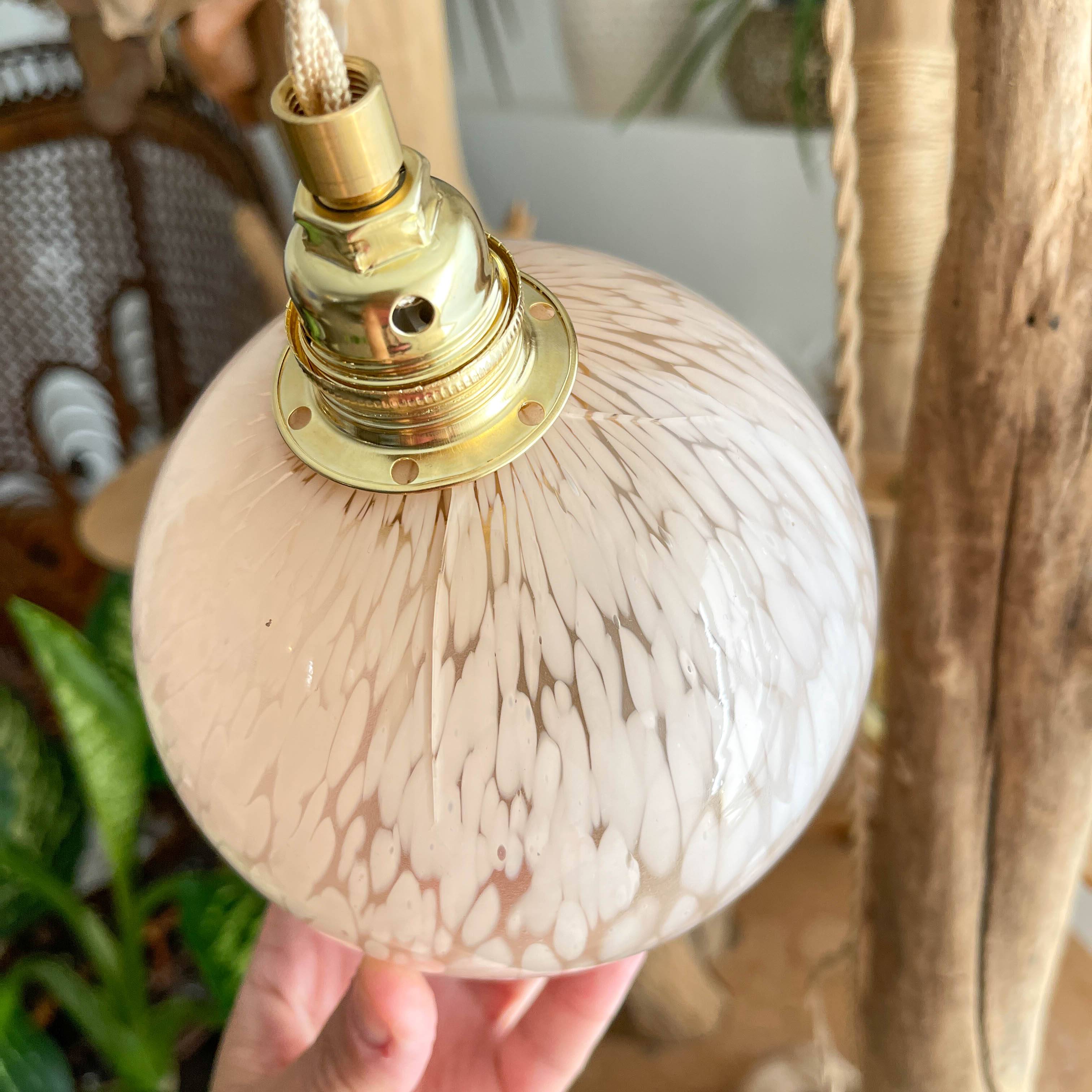 Vintage portable lamp with customizable pink Clichy glass globes