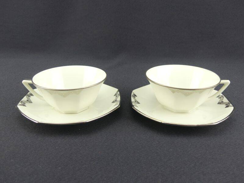 Art Deco tête-à-tête in Limoges porcelain by Legrand