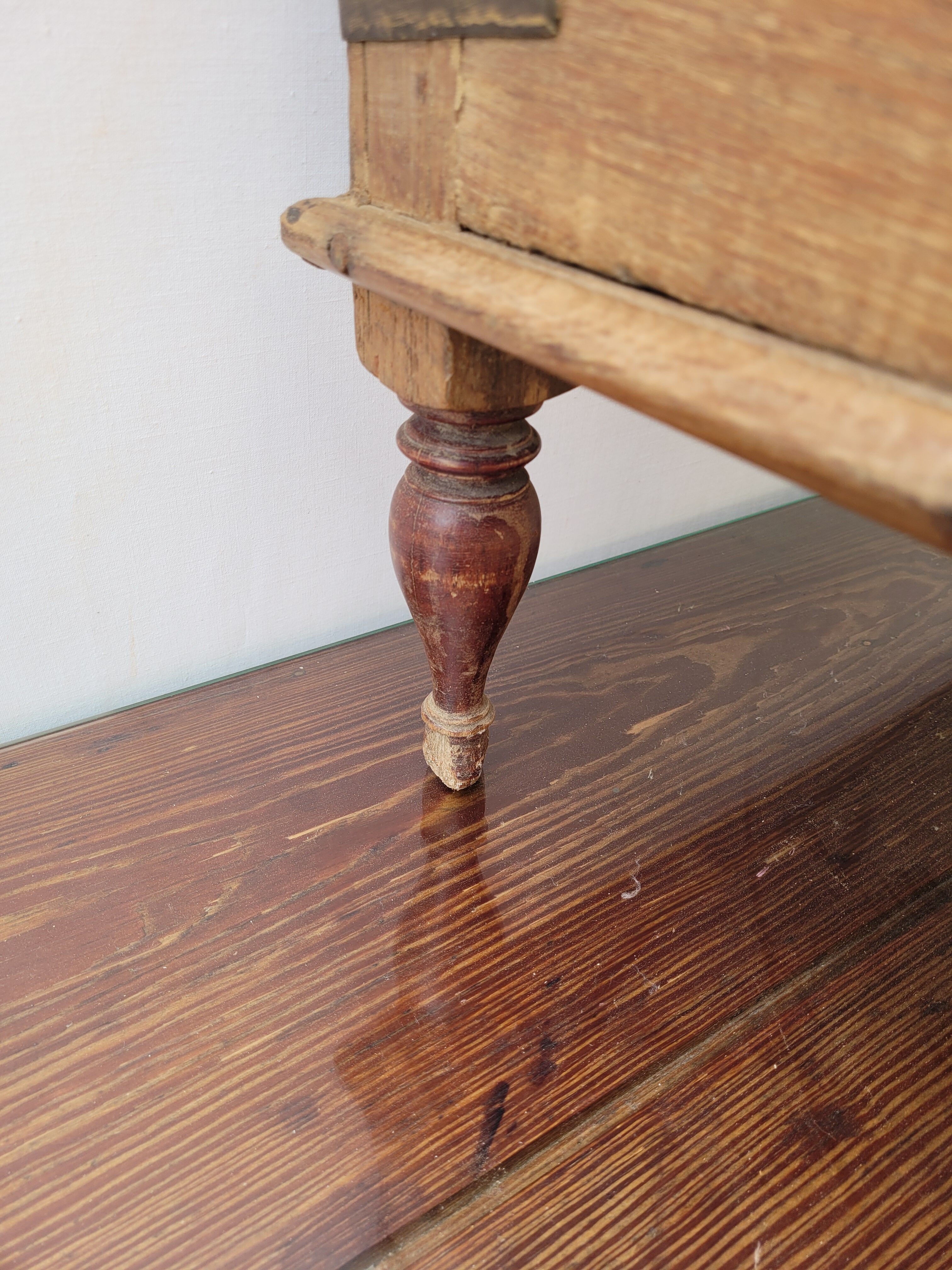Nineteenth oak writing room