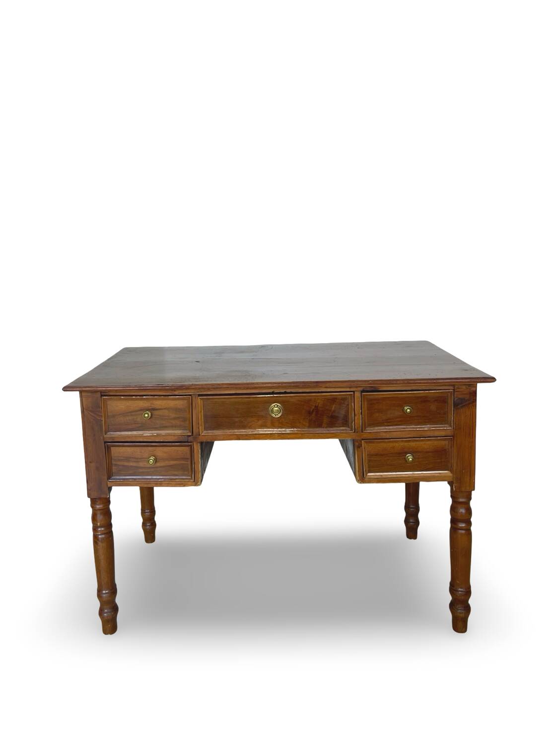 Italian pine wood centre writing desk from the 1960s, a reproduction o