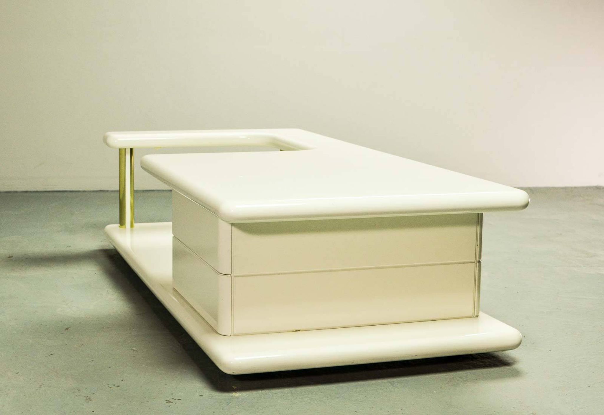 White High Gloss Free Form Italian Design Coffee Table w. Brass Accents 70s