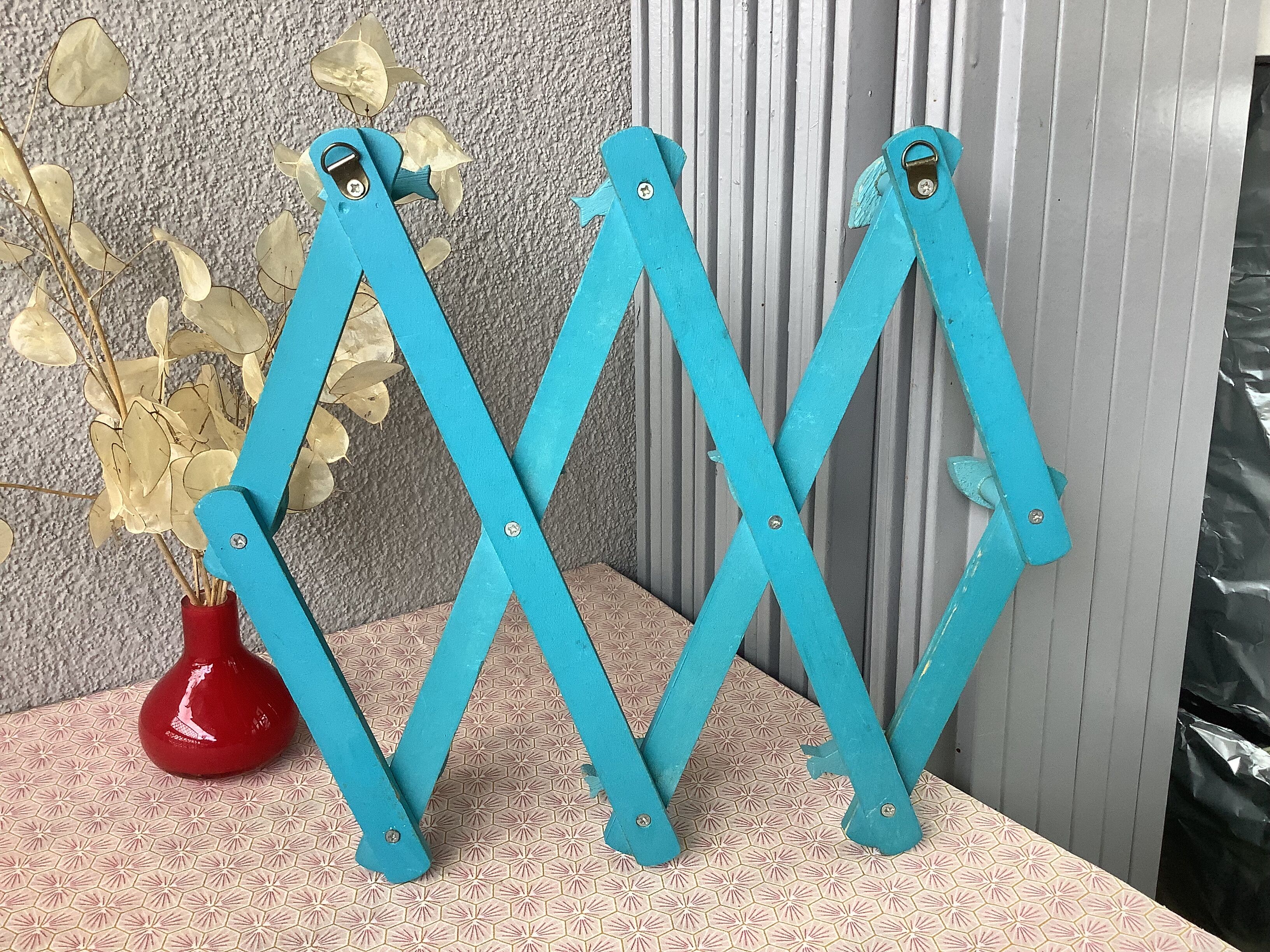 Accordion coat rack - marine decoration