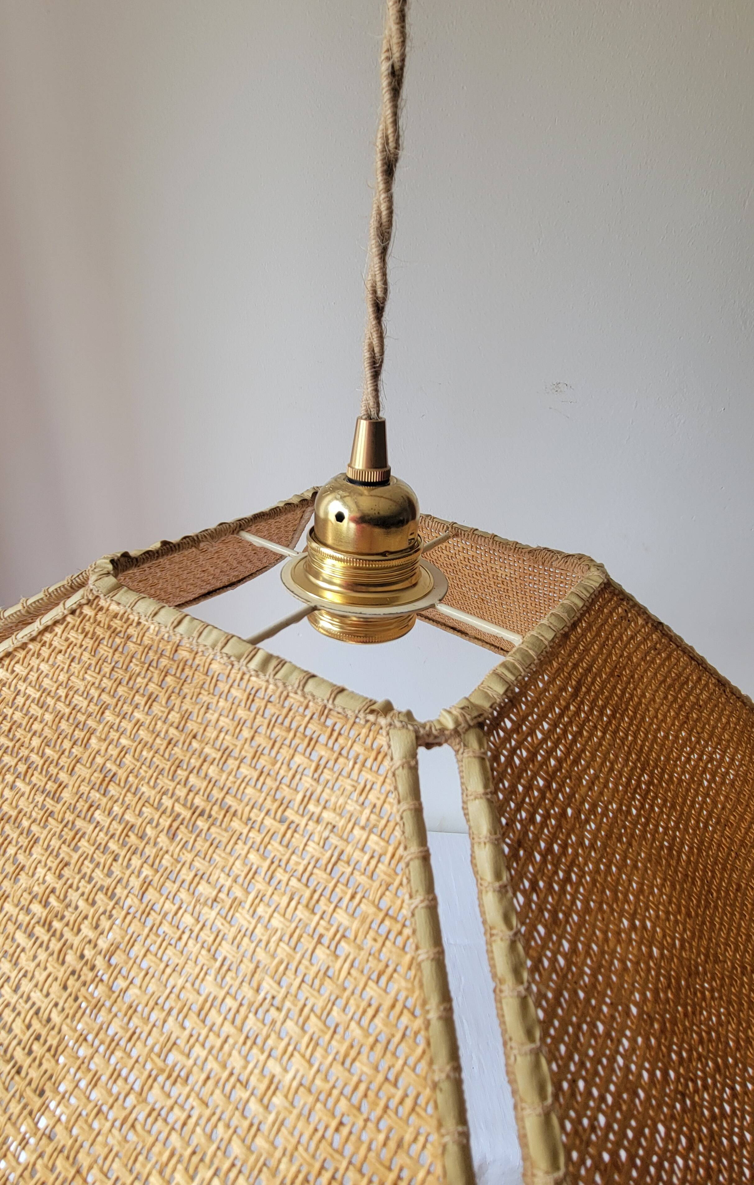 Rabane and leather suspension