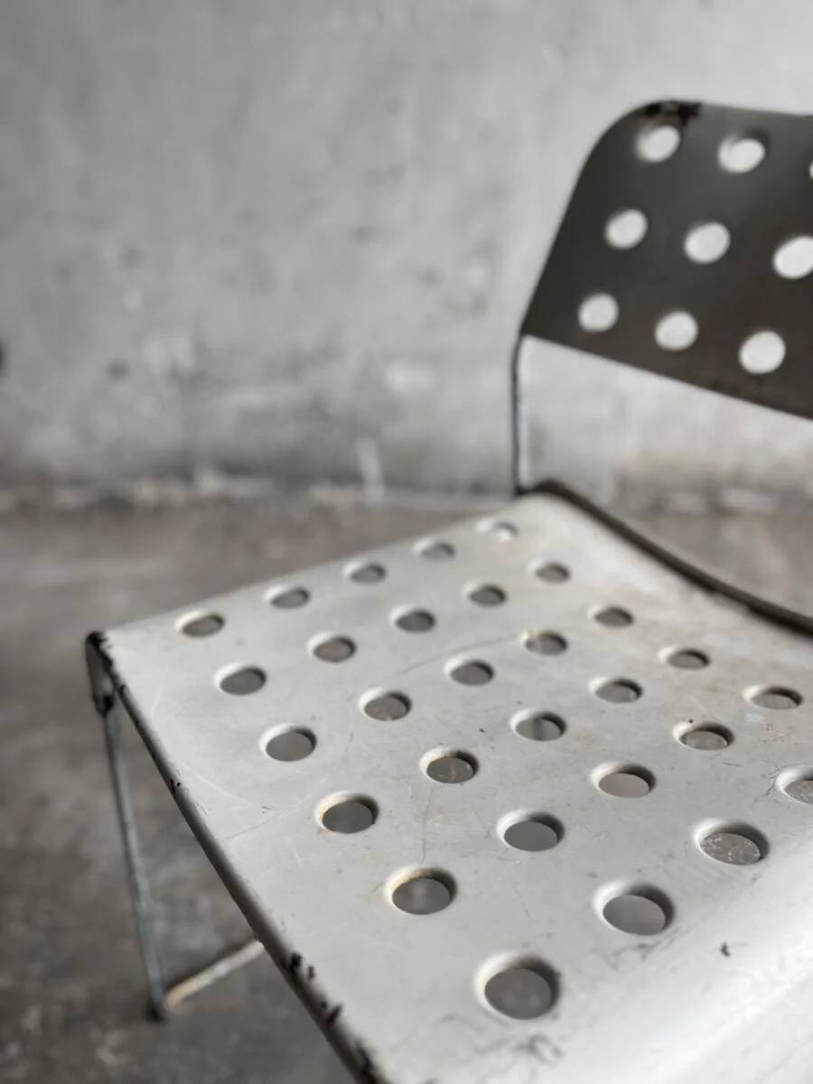 White Lacquered Steel Omstak Chair by Rodney Kinsman for Bieffeplast (1971) Industrial Sled Base