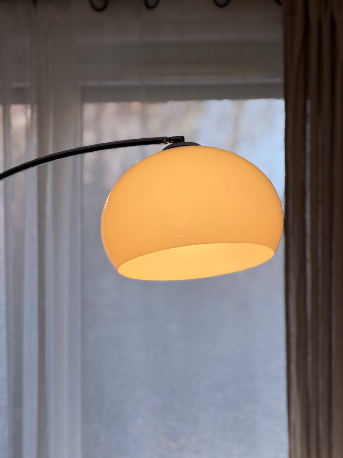 Lampadaire à arc – dans le goût du modèle Arco