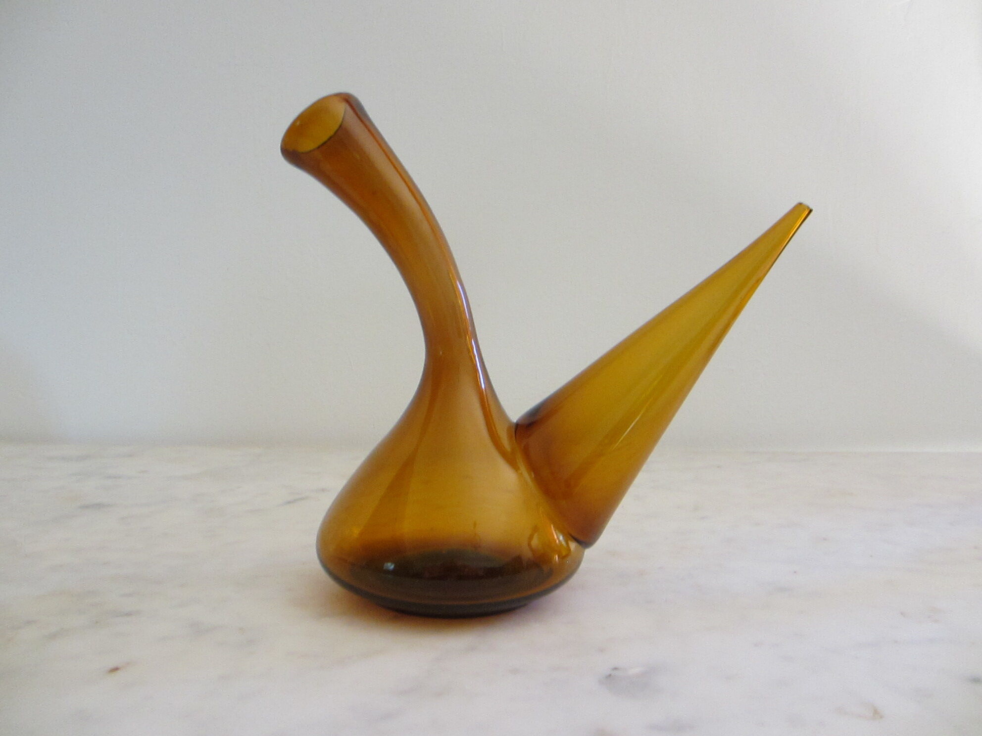 Oil and vinegar maker in amber glass