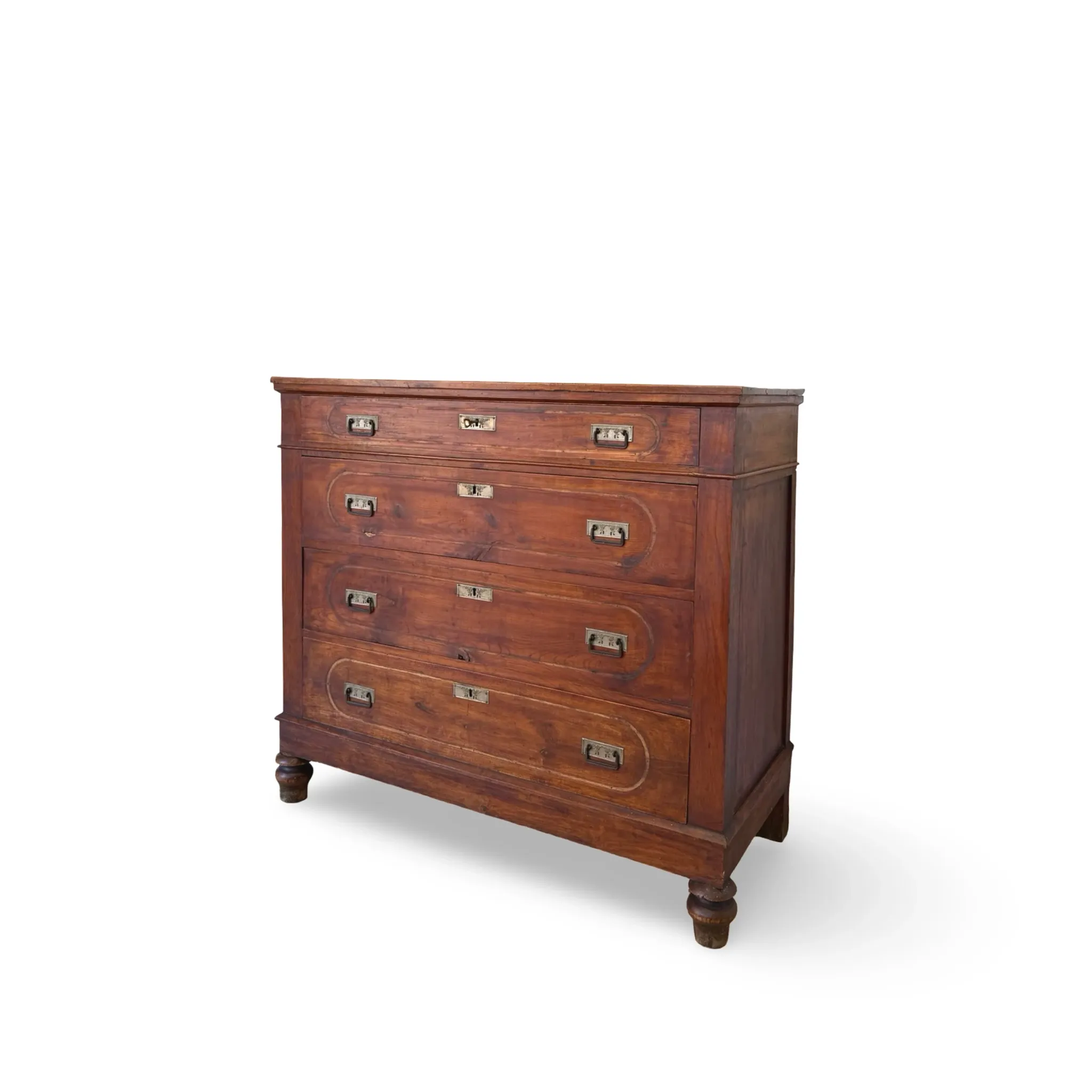 Antique Italian walnut chest of drawers dating to the late 19th centur