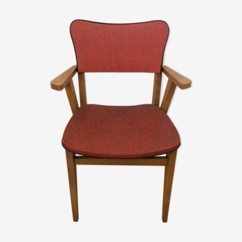 Armchair in red