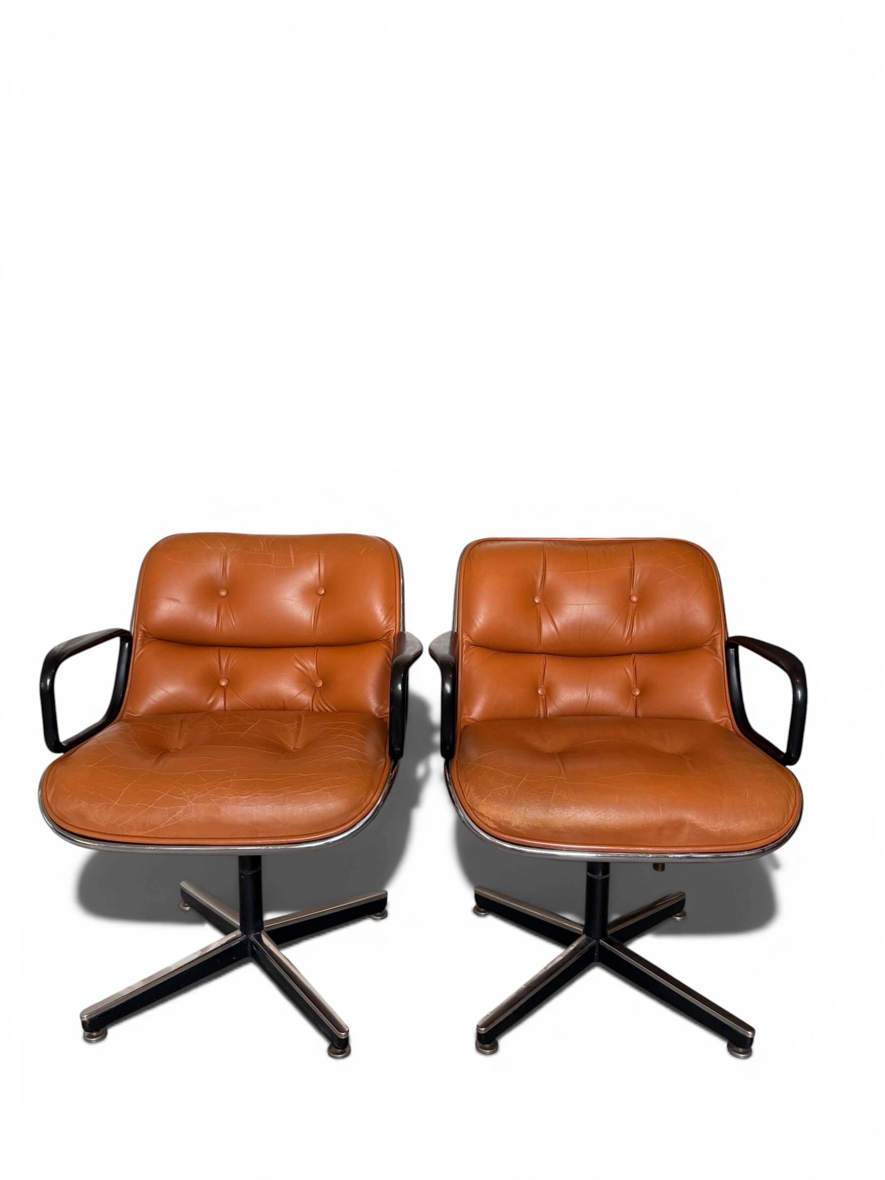 Pair of Knoll Pollock Armchairs - Vintage Camel Leather