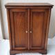 Armoire de poupée en bois