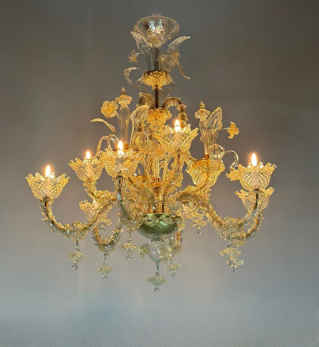 Venetian chandelier rezzonico in gilded Murano glass circa 1920
