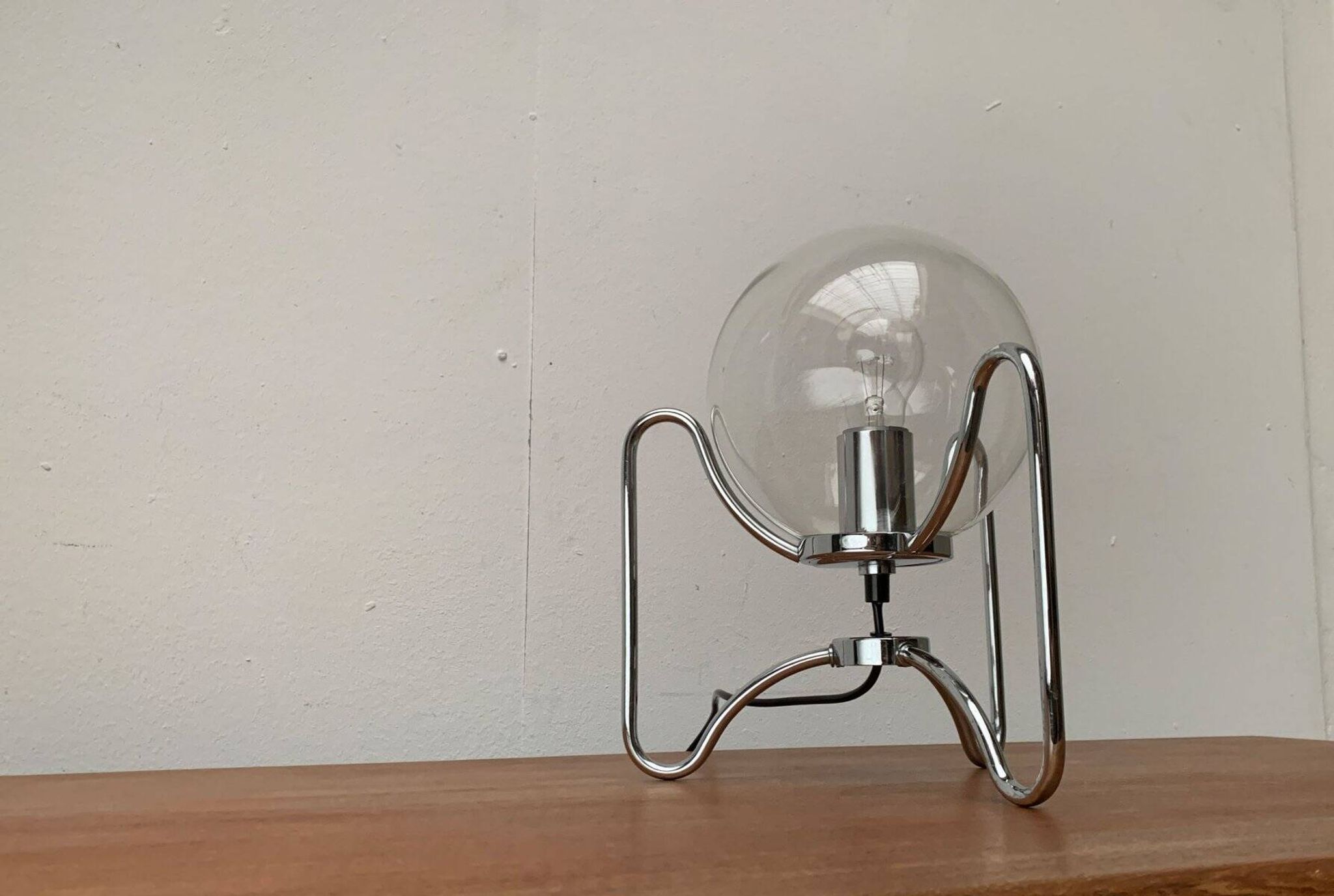 Mid-century space age tripod globe table lamp, 1960s