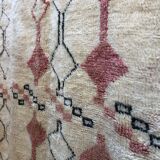 Old Berber carpet Marmoucha with pink and black patterns 2,82x2,11m