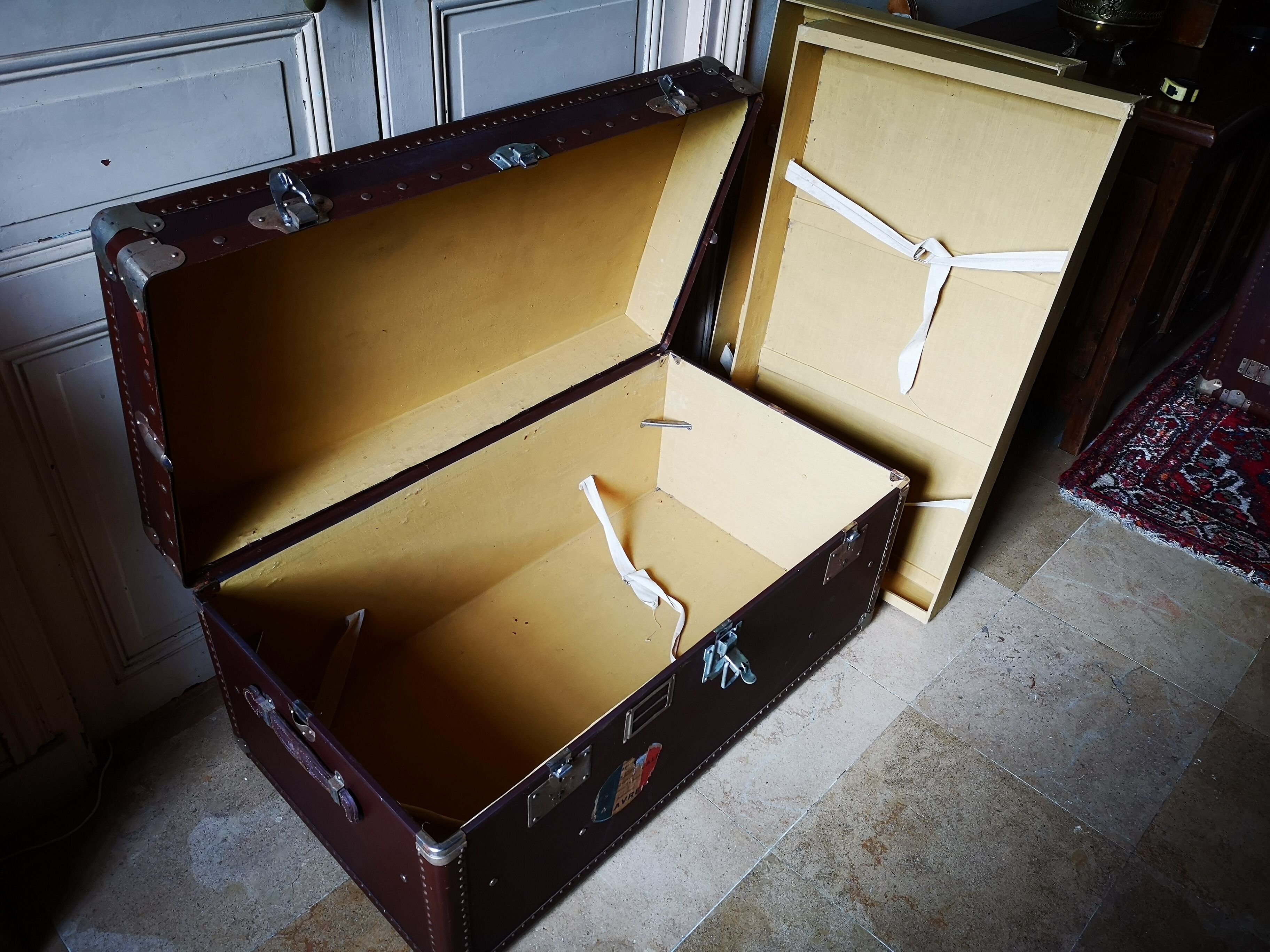 Large travel trunk 1900