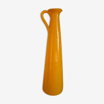 Vase jaune provençal
