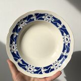 Set of 4 deep plates with blue flowers and their gravy boat