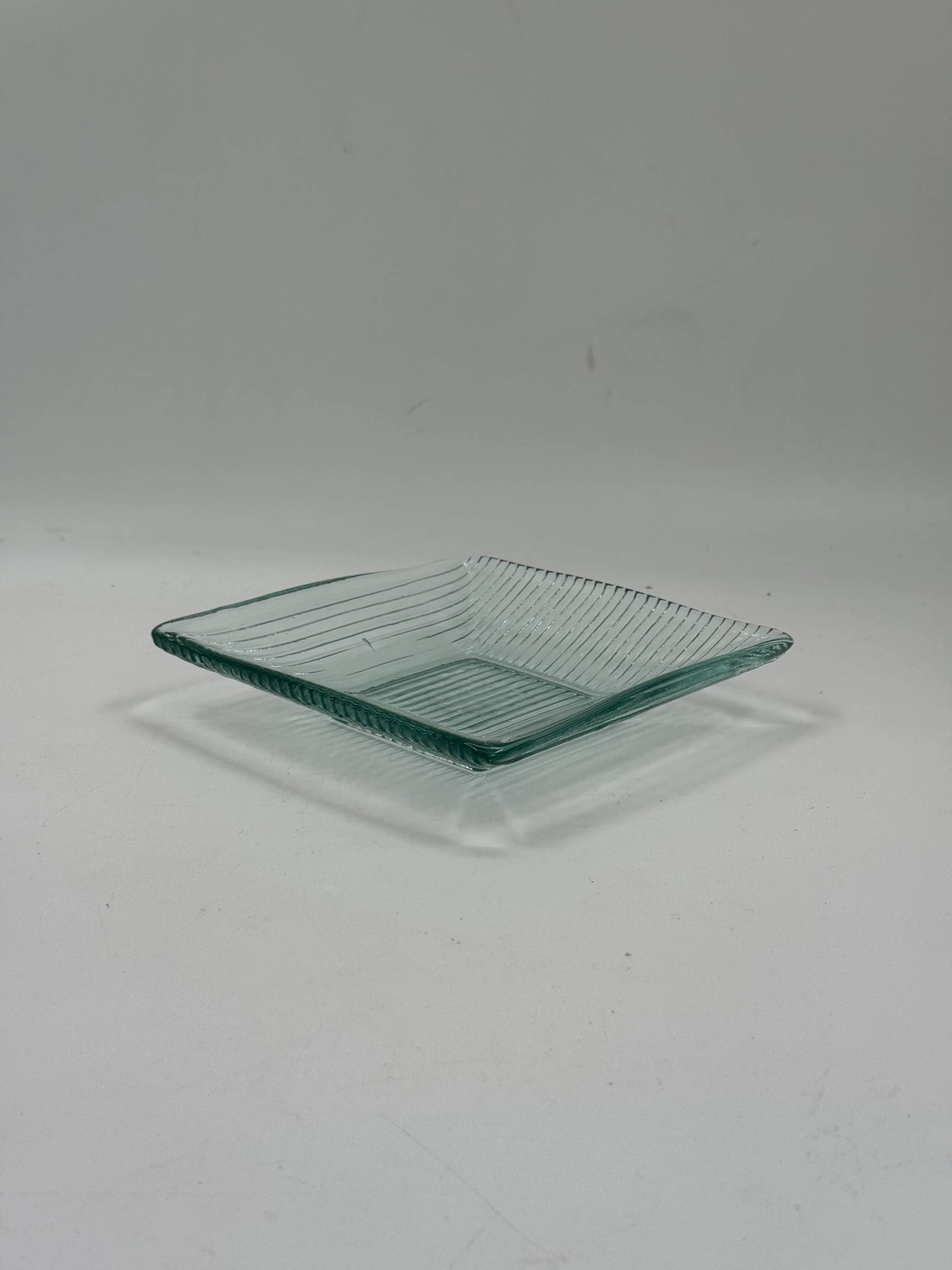 Plateau carré vintage en verre strié